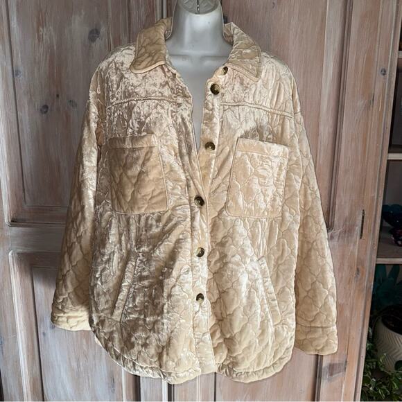 Anthropologie Jackets & Blazers - Anthropologie Quilted Velvet Button Up Shirt Jacket NEW Women’s Medium